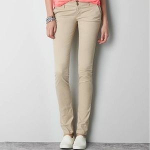 American Eagle Khaki Skinny’s